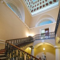 Лестница в оcобняке Аничков :: Георгий А