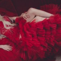 Леди в красном :: Максим 