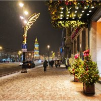 По праздничной улице :: Анатолий ИМХО