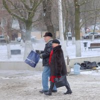 Идут на рынок :: Юрий Гайворонскiий Идут на рынок :: Юрий Гайворонскiий