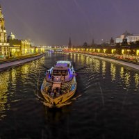 По Москва-реке :: Георгий А По Москва-реке :: Георгий А