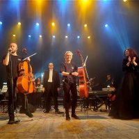 Мировые рок-хиты на виоланчелях с симфоническим оркестром! :: Нина Андронова Мировые рок-хиты на виоланчелях с симфоническим оркестром! :: Нина Андронова