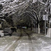 Прогулка по заснеженному городку :: Игорь Сикорский Прогулка по заснеженному городку :: Игорь Сикорский