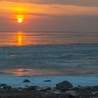 Вечер на море.... :: Юрий Цыплятников