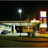 АВТОЗАПРАВКА... :: Elvira E. 