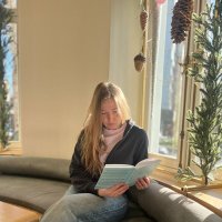 В библиотеке :: Георгиевич 