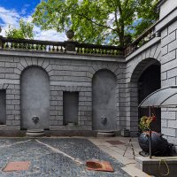 Петербургские дворики :: Евгений 