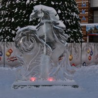 символ года Конь  с красной подсветкой :: petyxov петухов