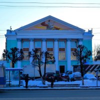 Чебоксары. Русский драматический театр зимой. :: Пётр Чернега Чебоксары. Русский драматический театр зимой. :: Пётр Чернега