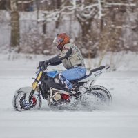 4075 :: Alex . 4075 :: Alex .