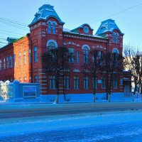 Чебоксары. Здание Народного начального училища  зимой. :: Пётр Чернега