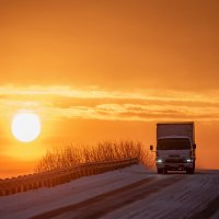 Зимняя дорога с вечерним солнышком. :: Павел Крутенко