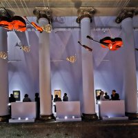 В залах выставки "Марк Шагал. Радость земного притяжения" :: ИРЭН@ .