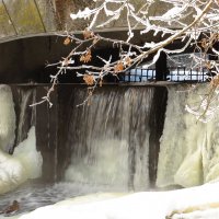 Замерзающий поток :: Андрей Снегерёв Замерзающий поток :: Андрей Снегерёв
