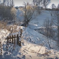 "У бесполезной калитки. Солнечно" :: Владимир Макаров