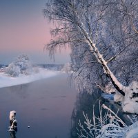 «Что стоишь, нагнувшись, под метелью белой ?..» © :: Roman Lunin