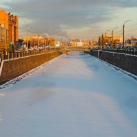 Обводный канал в ледяном плену :: Магомед .