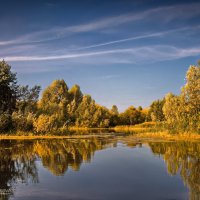"У озерной протоки в сентябре"© :: Владимир Макаров