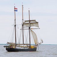 Домой, в родную гавань :: В.И 