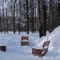 Откопали!  Есть, где посидеть! :: Люба 