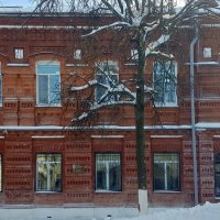 Прогулка по улице Почтовой :: Galina Solovova