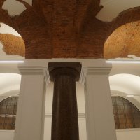 вход в Эрмитаж с Шуваловского проезда :: zavitok *