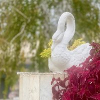 Парковая скульптура у санатория «Горячий ключ» :: Alexey YakovLev