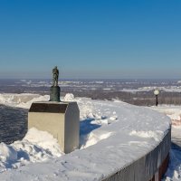 Миниатюрный памятник Чкалову :: Александр Синдерёв
