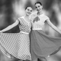 Две подружки. :: Олег Чернышев