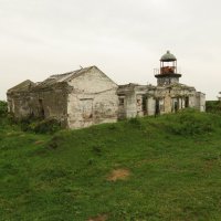 Маяк Кузнецова, на одноимённом мысе на Сахалине. :: ИРЭН@ .