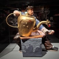 Продавец чая с традиционным "драконьим " чайником :: ИРЭН@ .