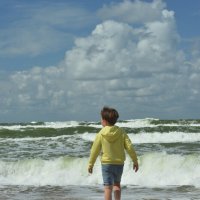 Малыш и море. :: Константин Белоногов