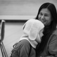 рассмешила маму :: Артём Евтюхов рассмешила маму :: Артём Евтюхов