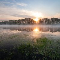 рассвет на речке :: Антон Лихач рассвет на речке :: Антон Лихач