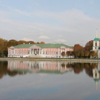 ОСЕННЕЕ ОТРАЖЕНИЕ В УСАДЬБЕ КУСКОВО :: Валентина 