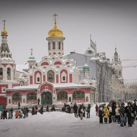 "На Красную площадь со снежком"© :: Владимир Макаров