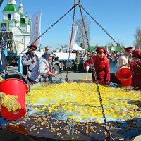 Яичница из 1500 яиц. :: Михаил Курзанцев