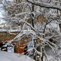 Старый мост в Тутаеве :: Oleg S