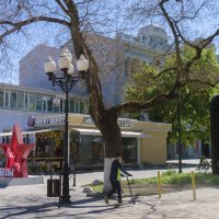 Весна на  улице  Горького :: Валентин Семчишин