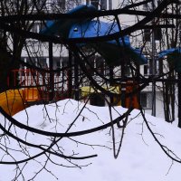 Март. Московский дворик. :: Василий Палий