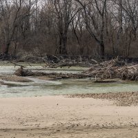 Март, река Кубань :: Игорь Сикорский