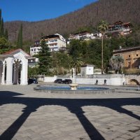 У Колоннады в Гагре :: Nataly St. 