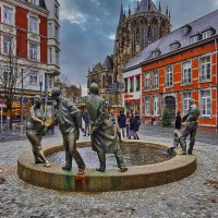 Фонтан "Круговорот денег" :: Андрей K.