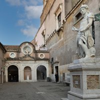 Церковный дворик :: Valentin Bondarenko