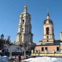 Новоспасская колокольня и Сорокосвятская церковь. :: Татьяна Помогалова