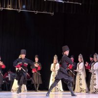 Кавказский танец :: Мариша 