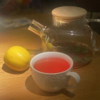 Клубничный чай :: Alexey YakovLev