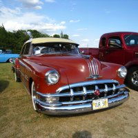 Замечательный американский автомобиль Pontiac Streamliner De Luxe Sedan Coupe 1950 года выпуска. :: unix (Илья Утропов)