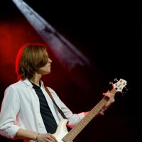 Бас-гитарист на сцене | Концертное фото :: Рамиль Газизов Бас-гитарист на сцене | Концертное фото :: Рамиль Газизов