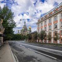 Петербургское летнее утро :: Евгений 